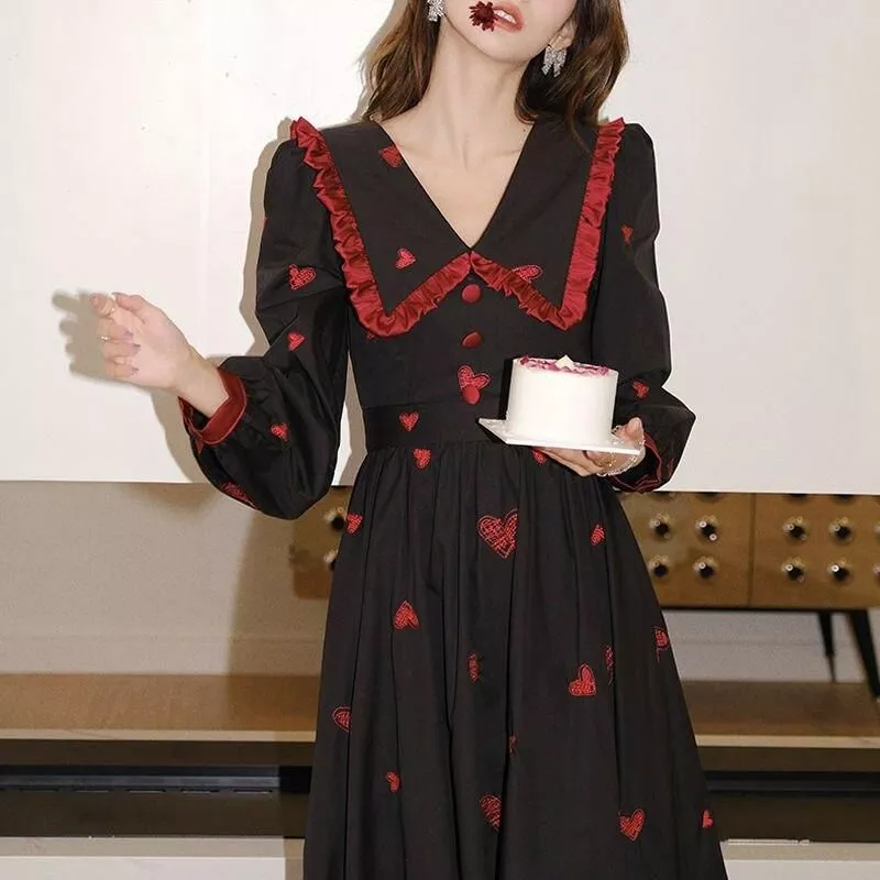 Vintage Black Heart Long Dress Elegant Puff Sleeve Christmas Party Dress Female Winter Korean One Piece Gothic Y2K Dress 2021 Vintage Black Heart Long Dress Elegant Puff Sleeve Christmas Party Dress Female Winter Korean One Piece Gothic Y2K Dress 2021